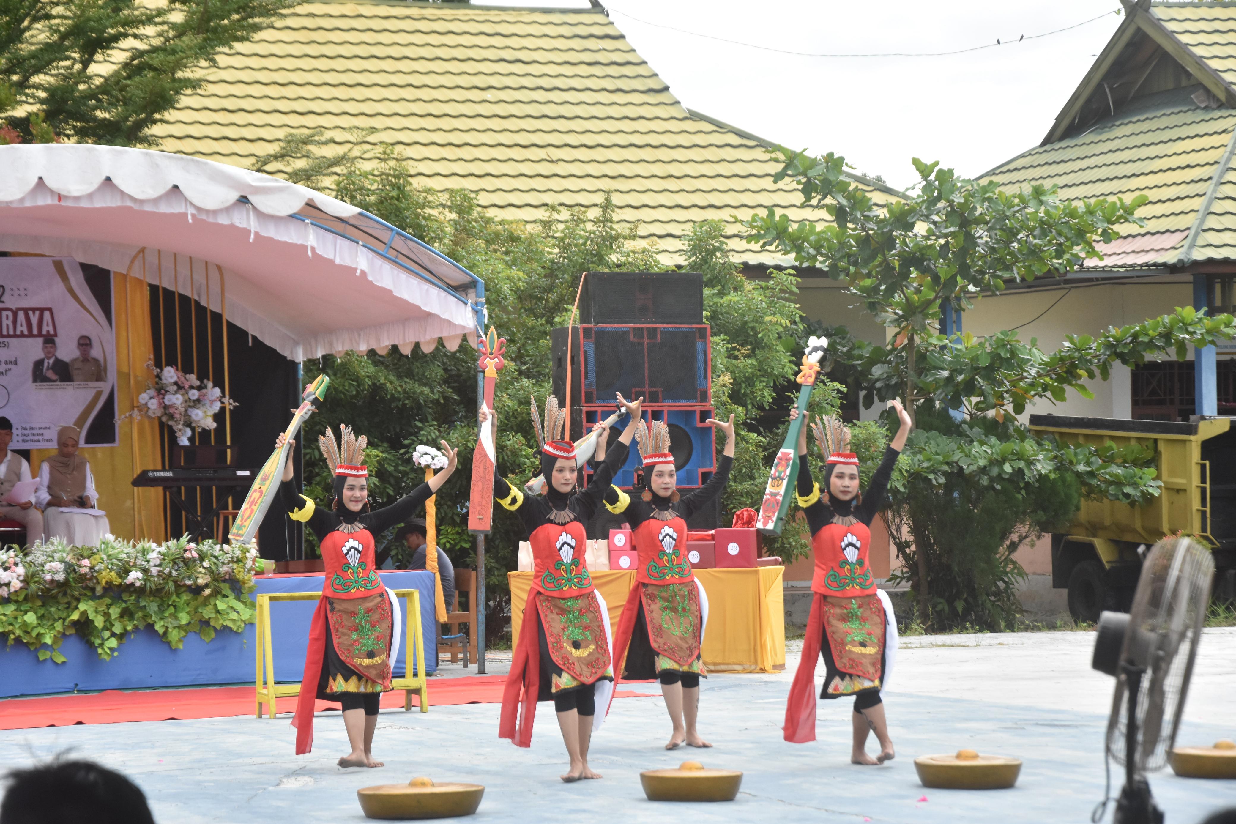 Perayaan HUT Ke-22 SMAN 6 Palangka Raya Perayaan HUT Ke-22 SMAN 6 Palangka Raya